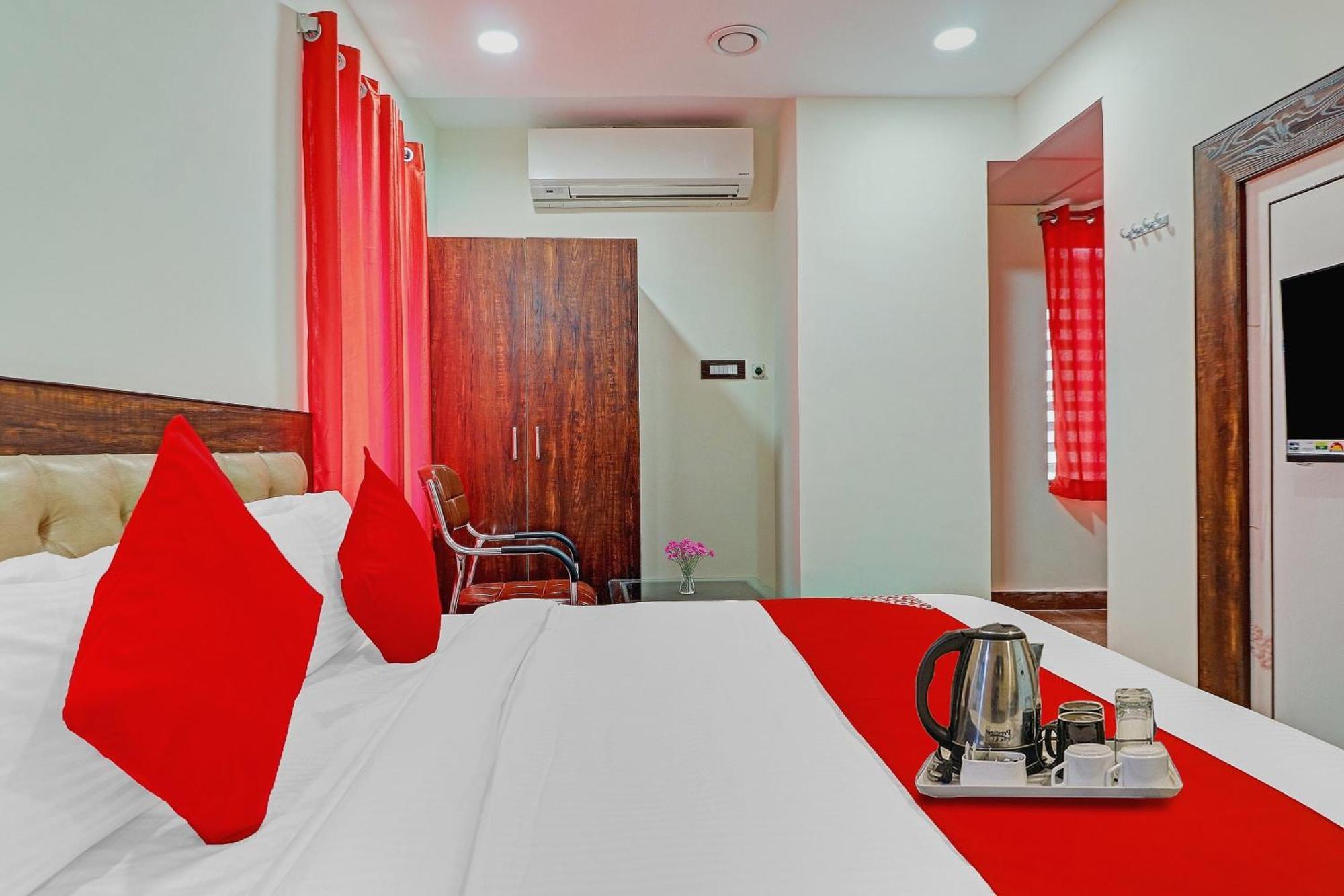 Heavens Inn Near Rasoolpura Metro Station ไฮเดอราบัด ภายนอก รูปภาพ