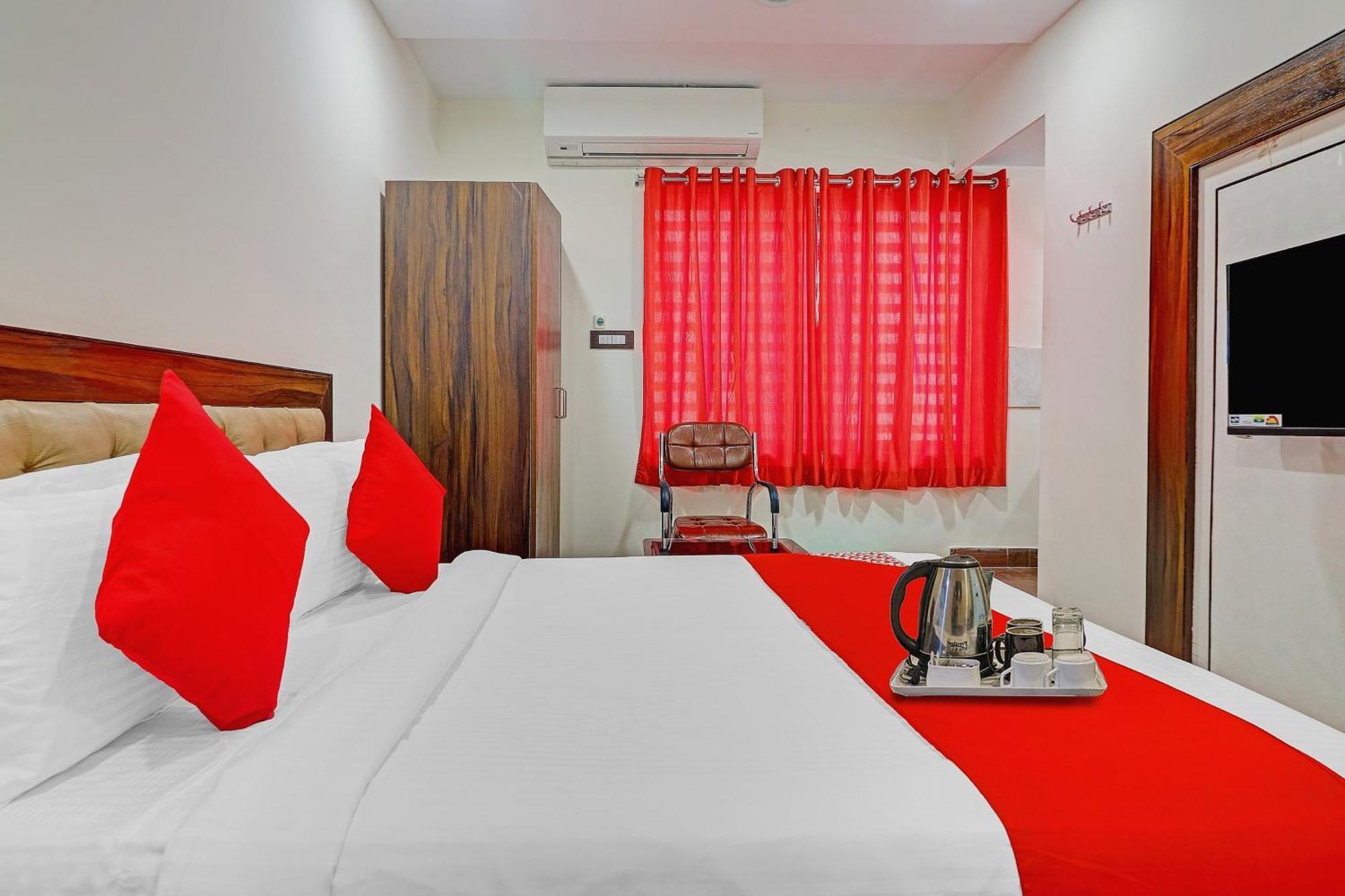Heavens Inn Near Rasoolpura Metro Station ไฮเดอราบัด ภายนอก รูปภาพ