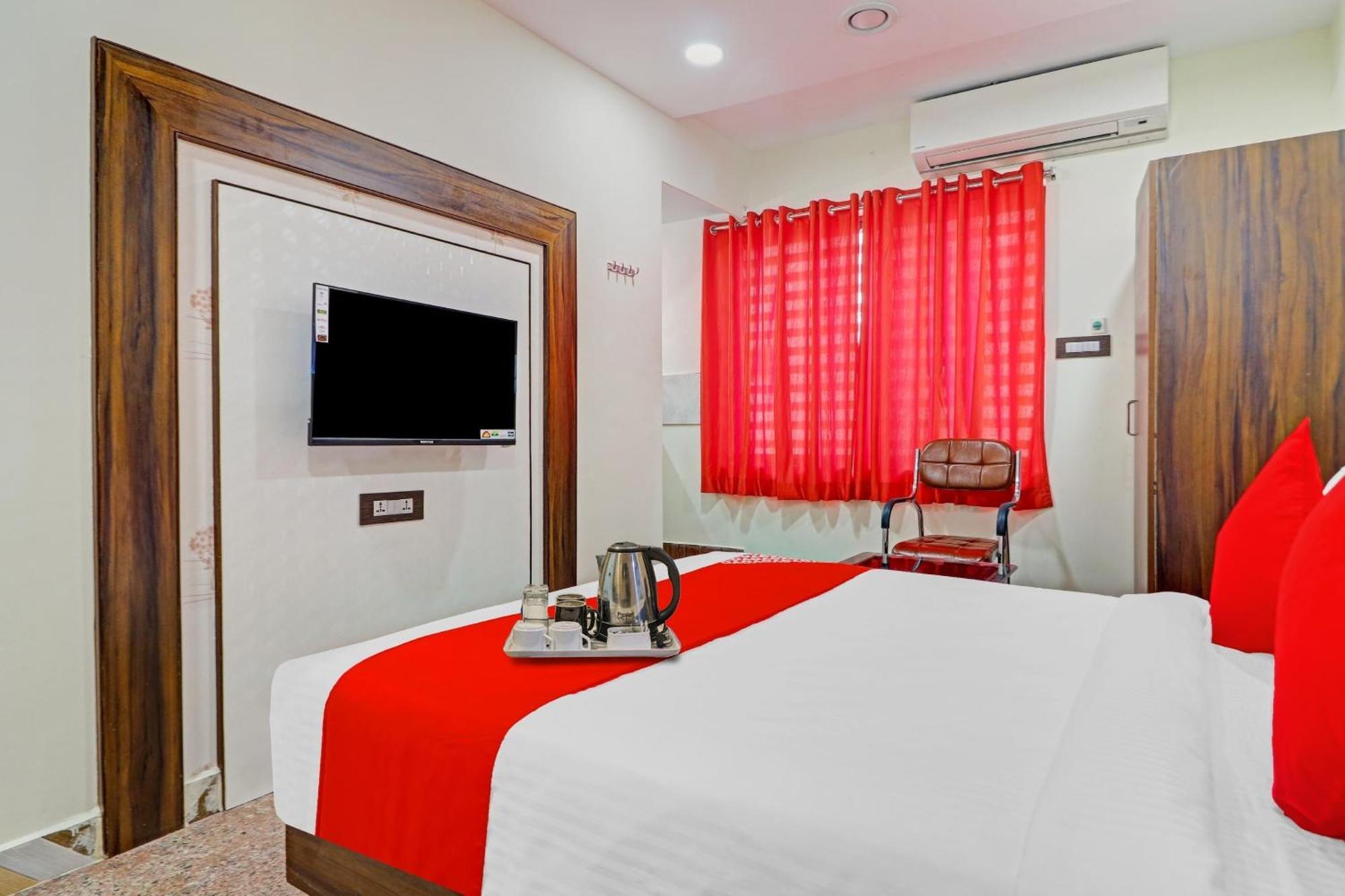 Heavens Inn Near Rasoolpura Metro Station ไฮเดอราบัด ภายนอก รูปภาพ